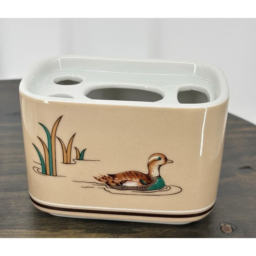 Andre Richard toothbrush holder